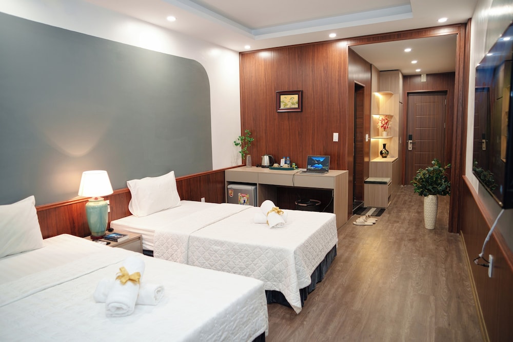 Deluxe Double or Twin Room