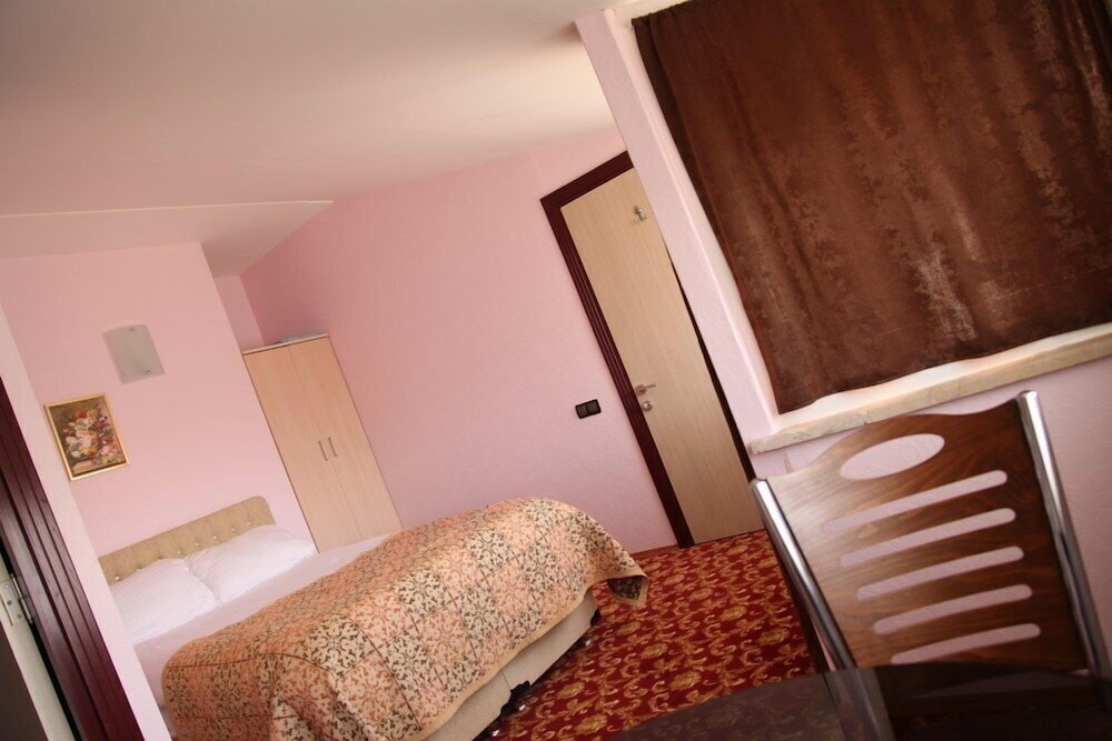 Standard Double or Twin Room photo 2