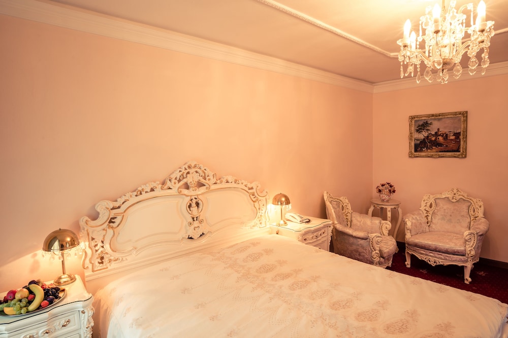 Deluxe Double Room photo 2