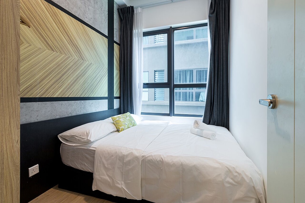City Apartment, 2 Bedrooms - Photo 2