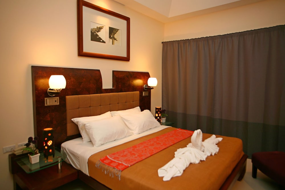 Deluxe Room, 1 King Bed, Balcony, Garden View photo 3