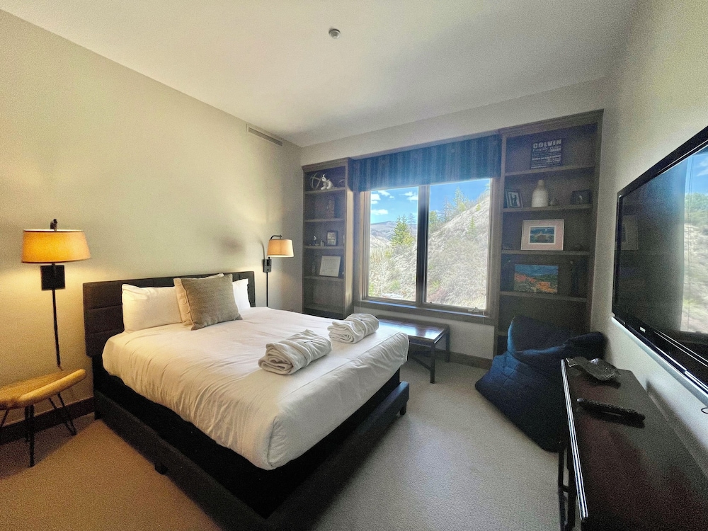 Condo, 3 Bedrooms (Platinum)