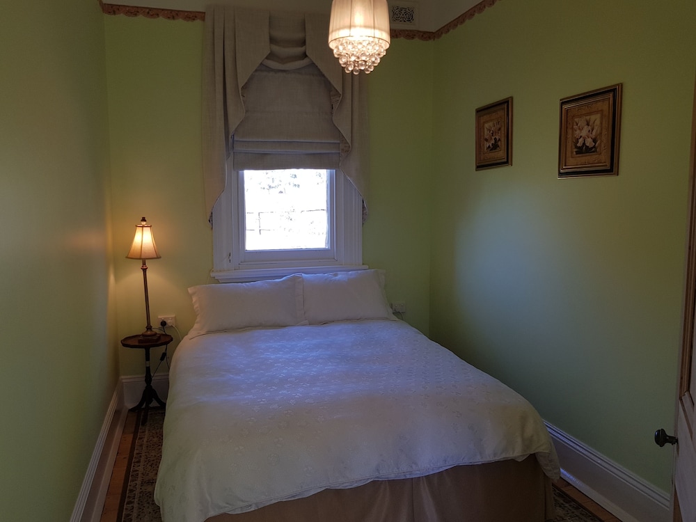 Maids Quarters photo 2
