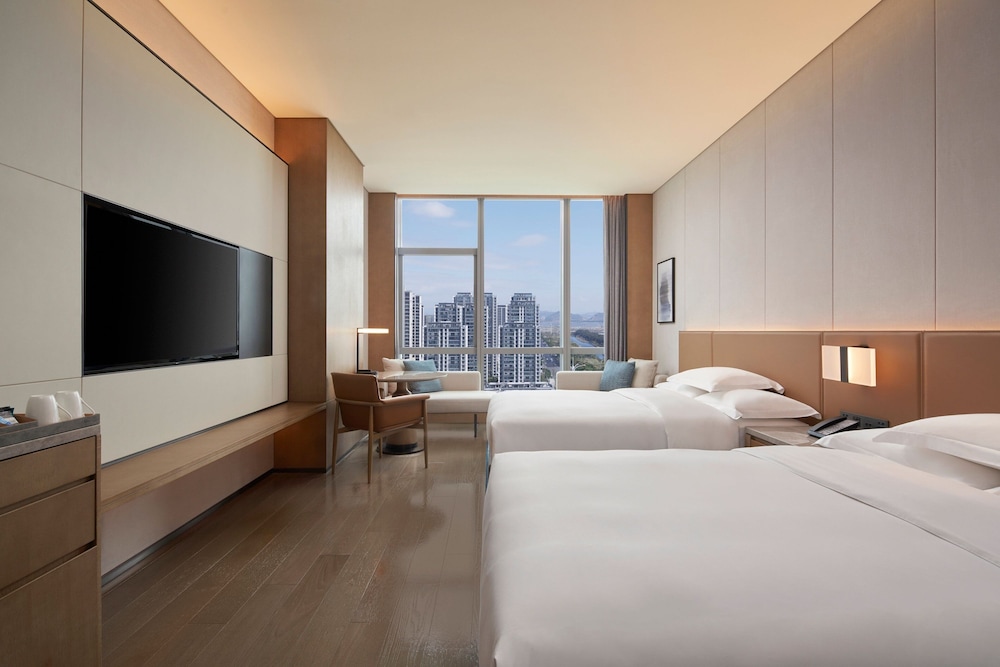 Room, 2 Double Beds, City View - Photo 1