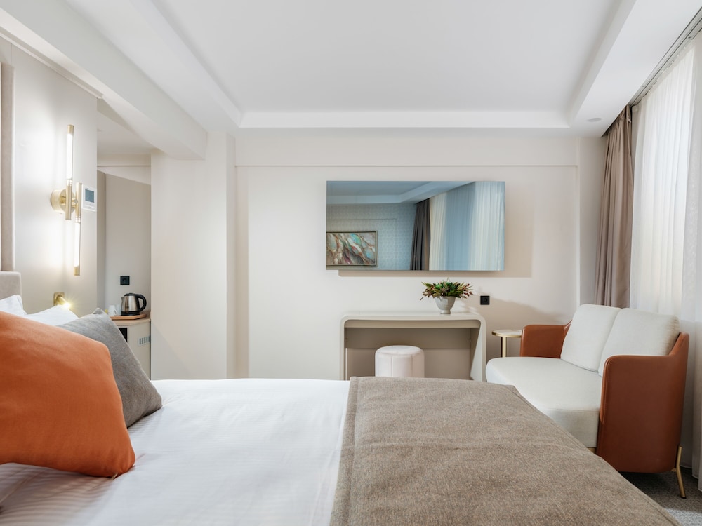 Deluxe Room - Photo 2