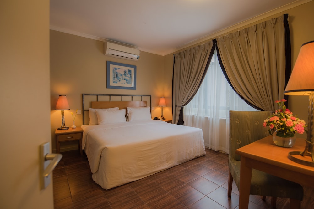 Apartment, 2 Bedrooms - Photo 1