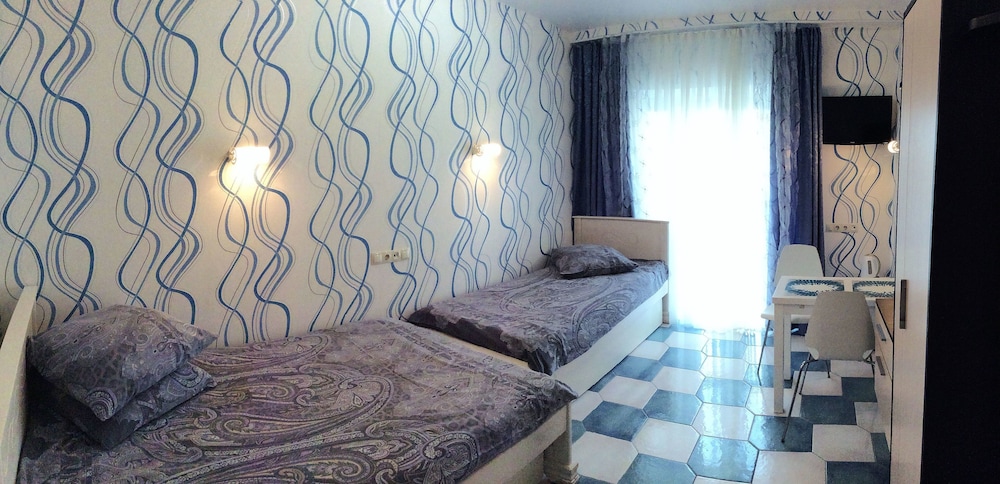 Standard Twin Room photo 2