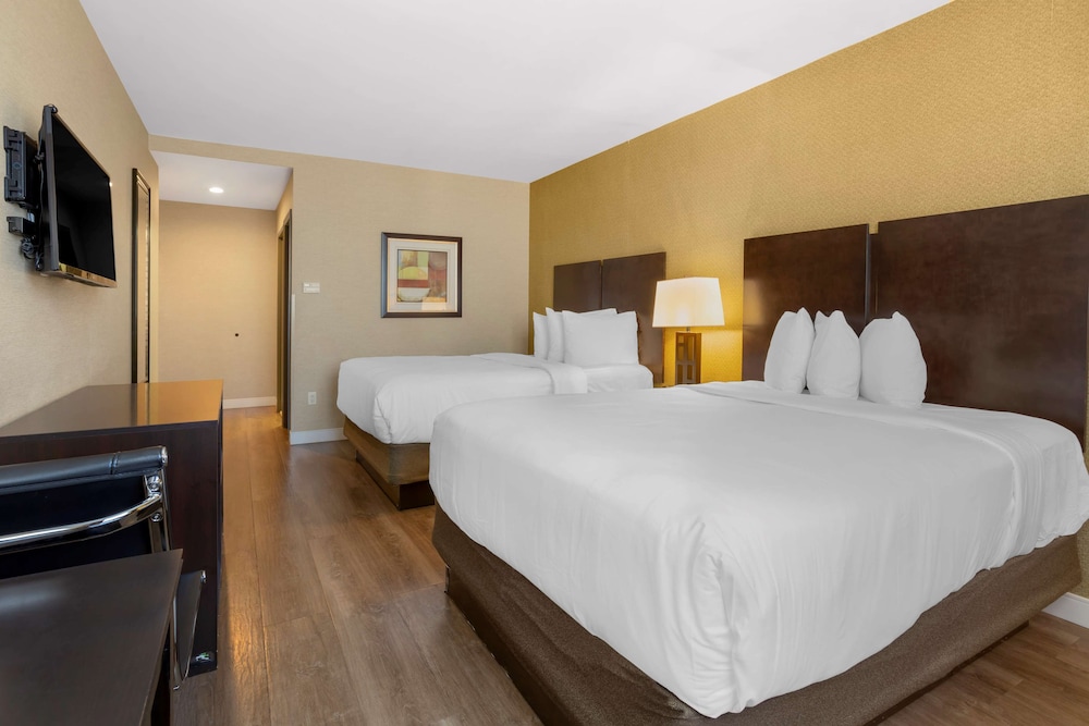 Standard Room, 2 Queen Beds, Accessible, Non Smoking