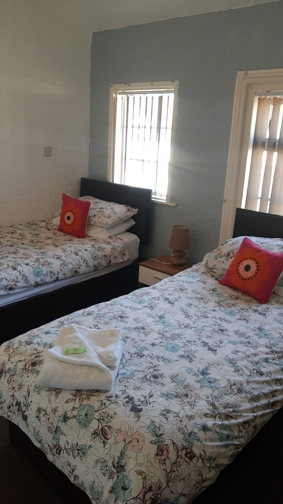 Deluxe Twin Room, City View