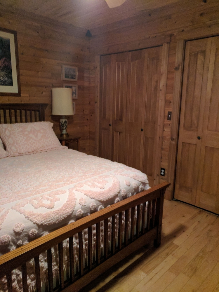 Riley O'Mer Room photo 1