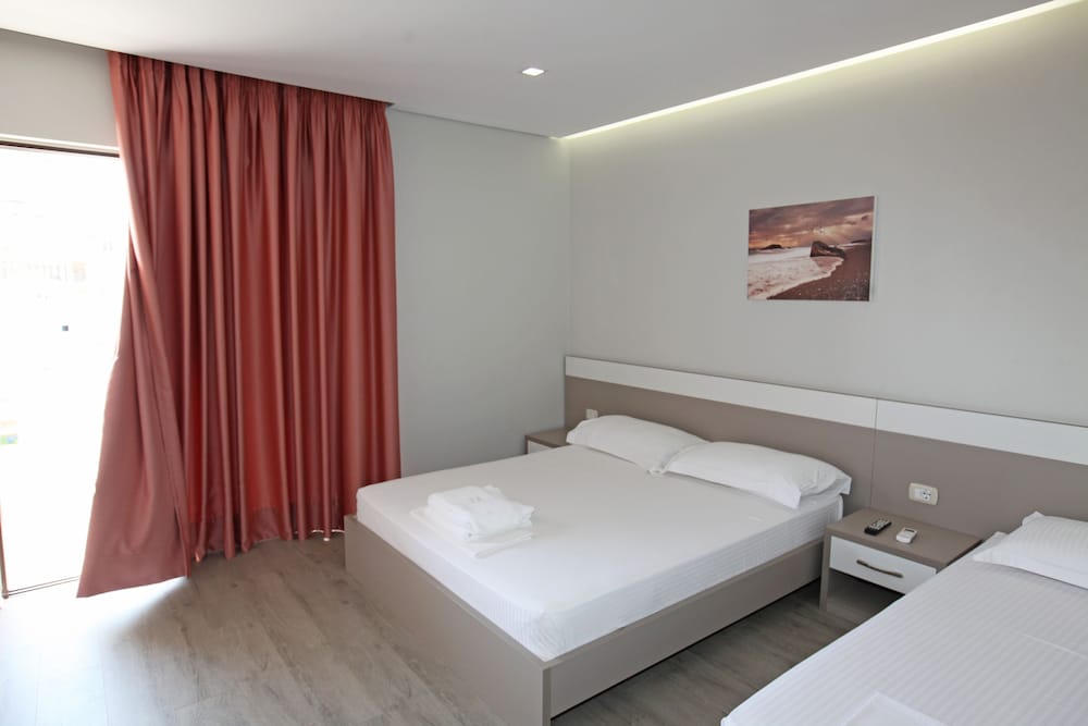 Triple Room, Balcony