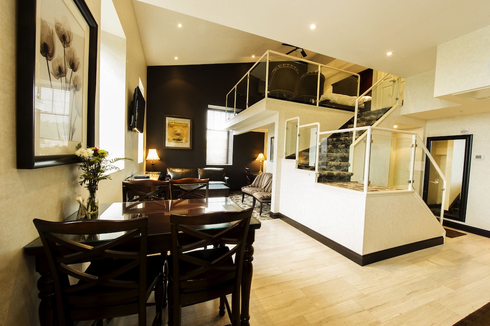 2-Storey Loft Suite photo 1