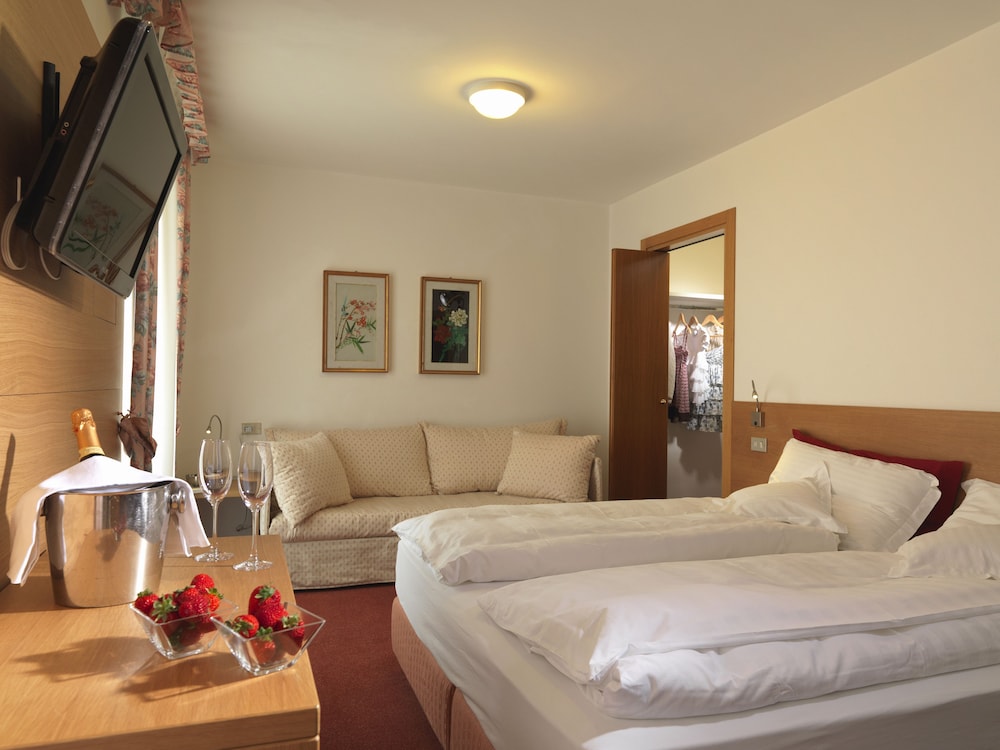 Triple Room - Photo 2