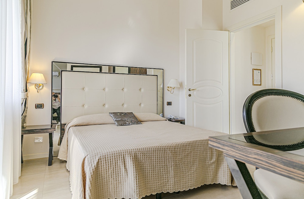 Junior Suite, Connecting Rooms