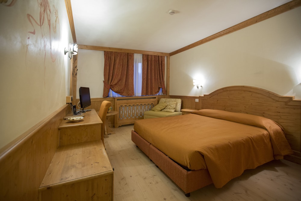 Standard Double or Twin Room photo 2