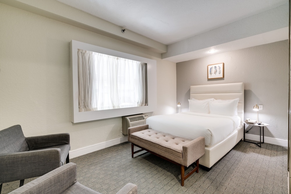 Suite, 1 Bedroom, Accessible, Kitchenette - Photo 1
