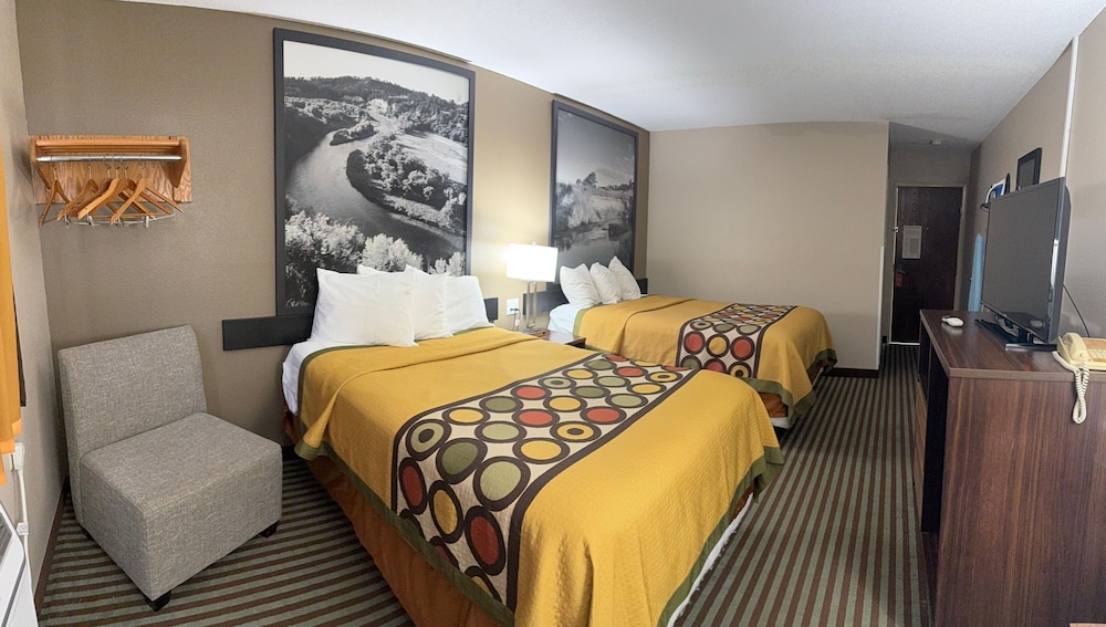 Room, 2 Queen Beds, Mobility Accessible, Non Smoking photo 2