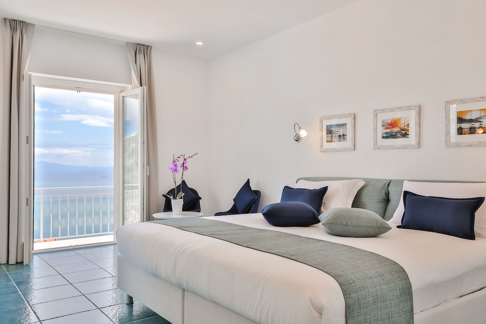 Executive Studio Suite, Sea View photo 3