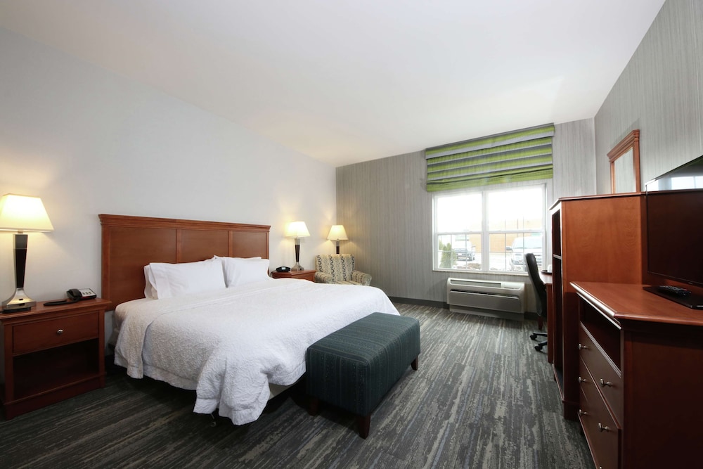 Room, 1 King Bed, Accessible, Non Smoking - Photo 3