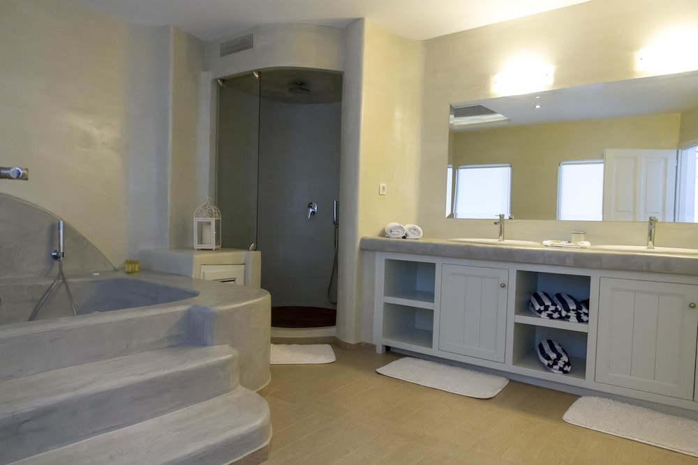 Junior Villa, Jetted Tub, Sea View photo 2