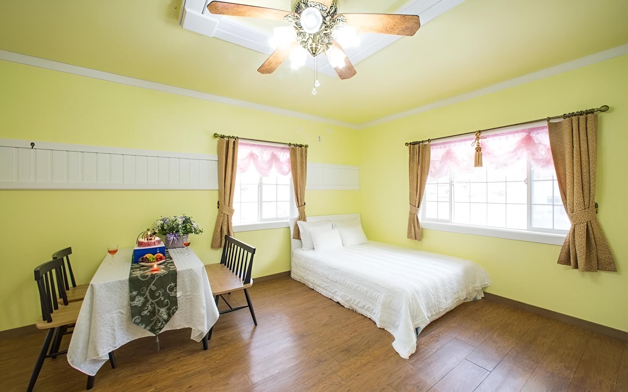 Room (Complex A No 101) photo 2