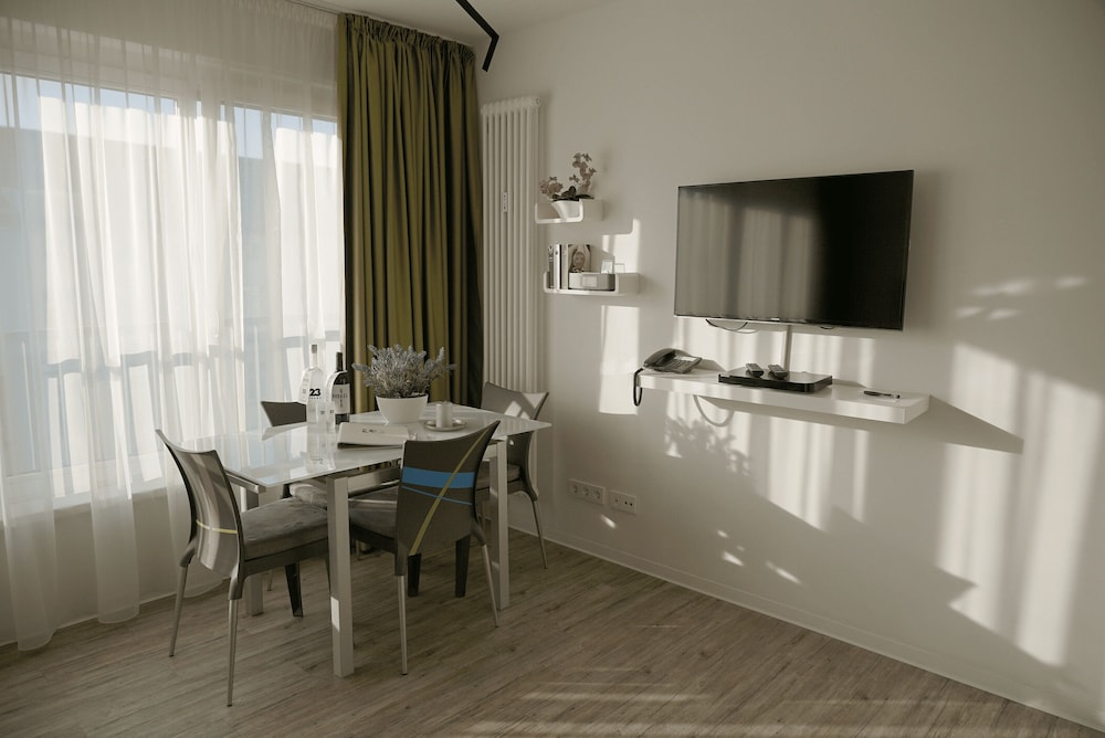 Signature Studio photo 2