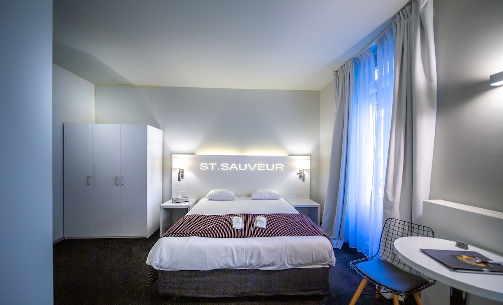 Design Double Room, 1 Queen Bed, Non Smoking, Pool Access