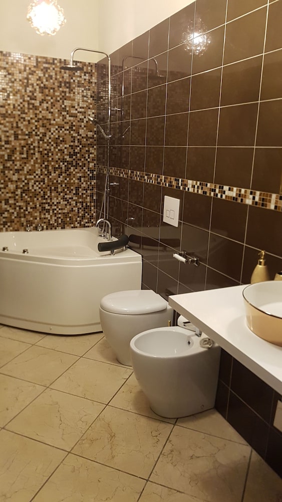 Deluxe Suite photo 2