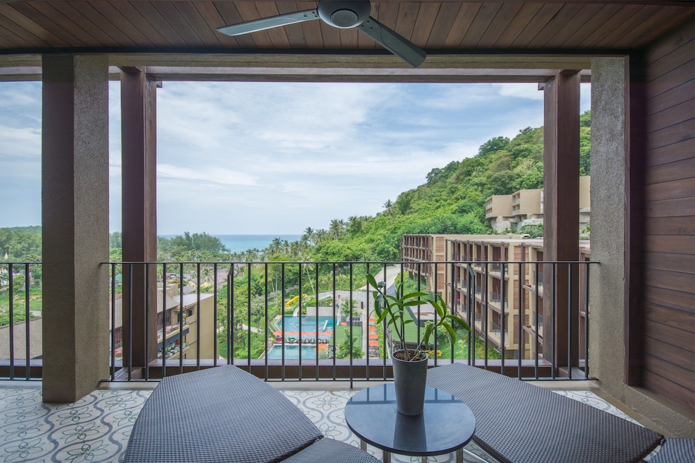 Ocean View Family Suite - Photo 9