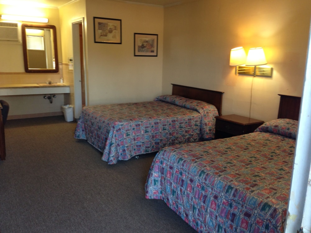 Standard Double Room, 2 Double Beds, Non Smoking photo 1
