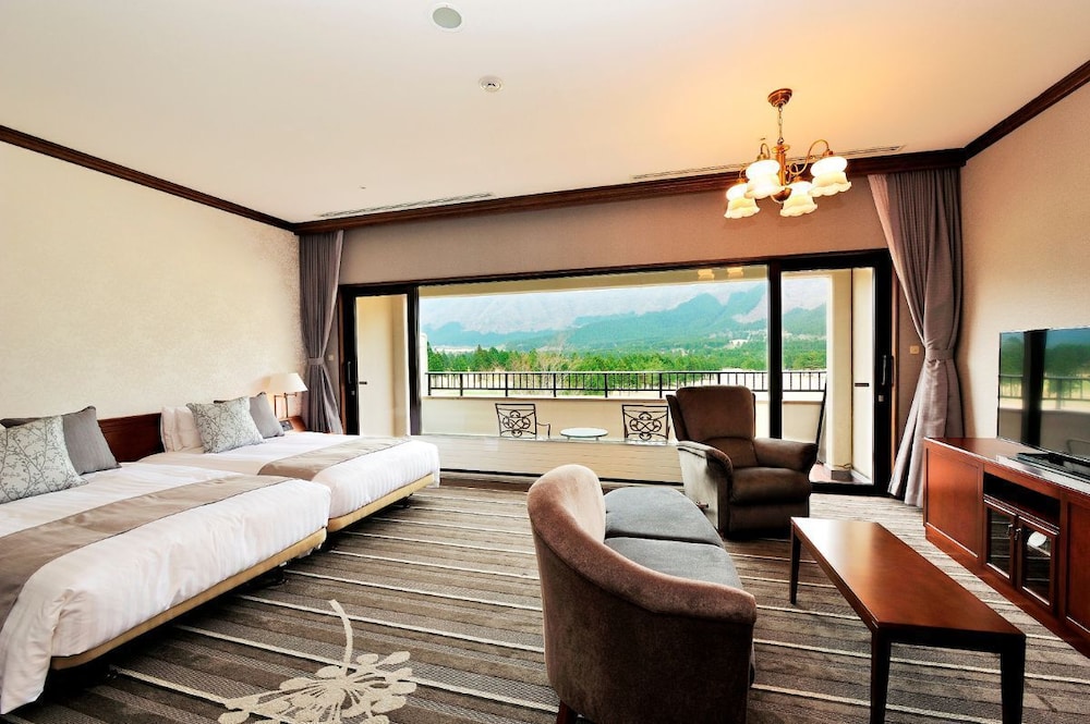 Premier Room, Non-Smoking  - Breakfast Included Plan photo 2