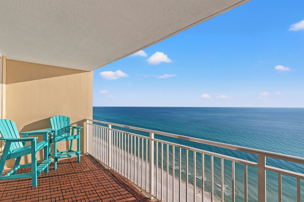 Condo, Multiple Beds, Balcony, Ocean View (Emerald Beach Resort 2028)