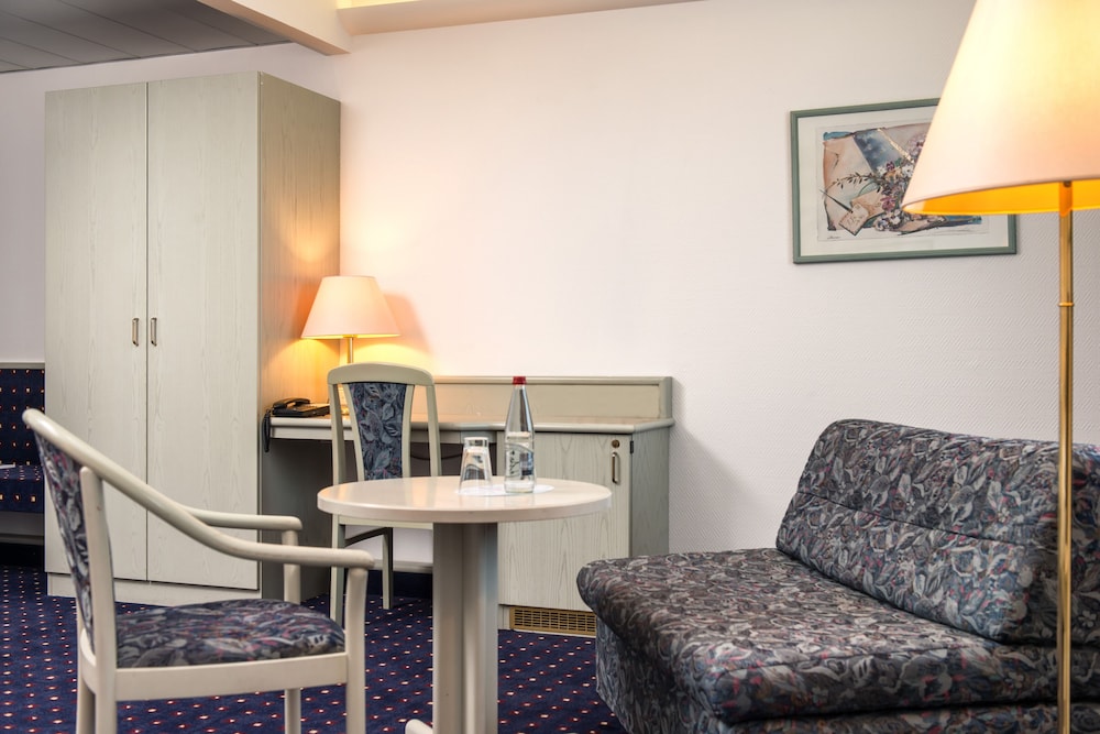 Business Double Room - Photo 2