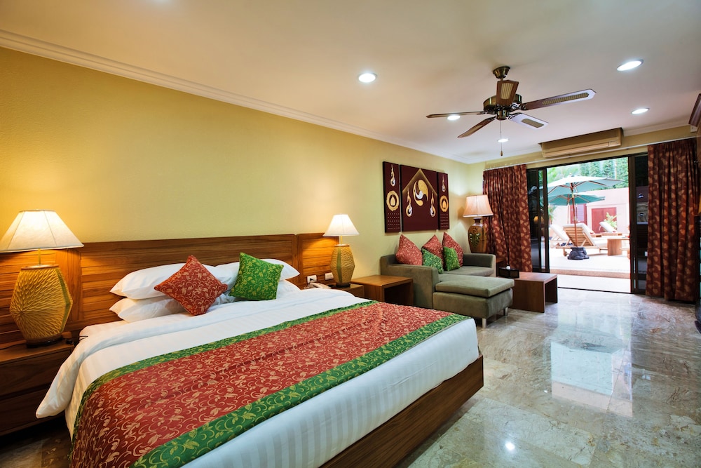 Superior Room (Pool Side) photo 2