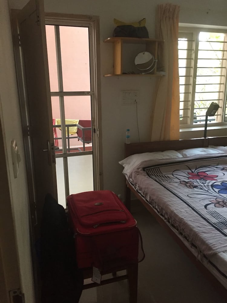 6 bedroom AC private apartment photo 1
