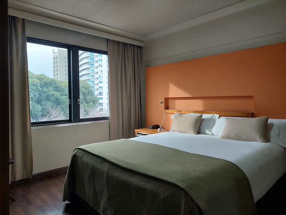 Standard Double Room thumbnail 5