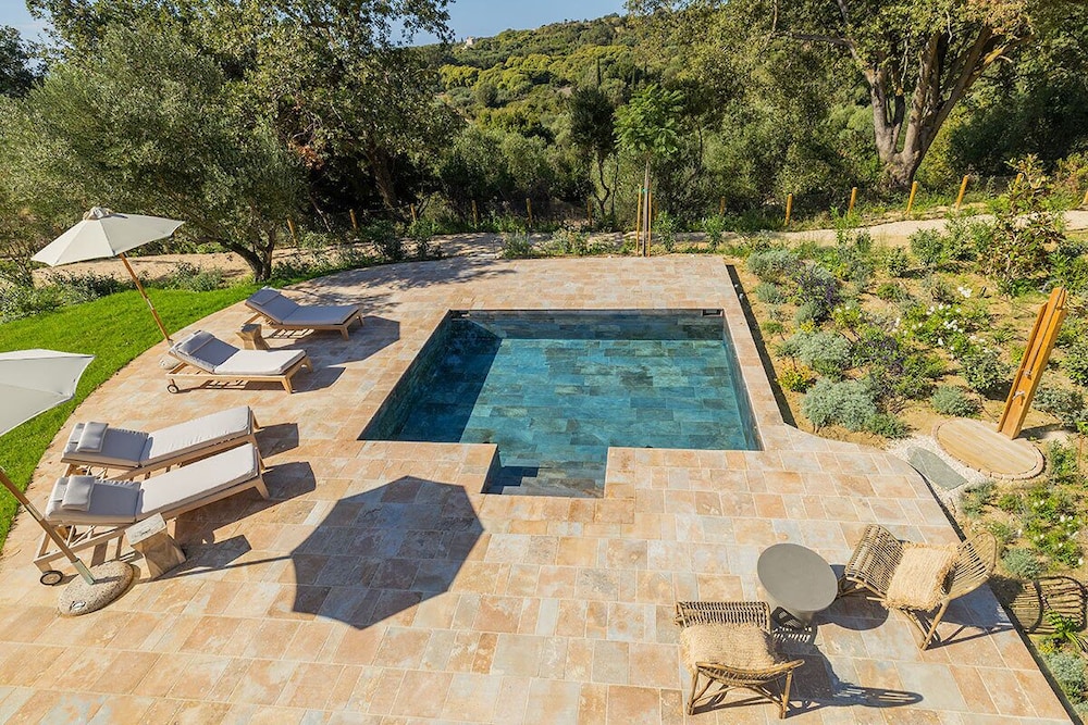 Elia One Bedroom Villa with outdoor private pool - Photo 4