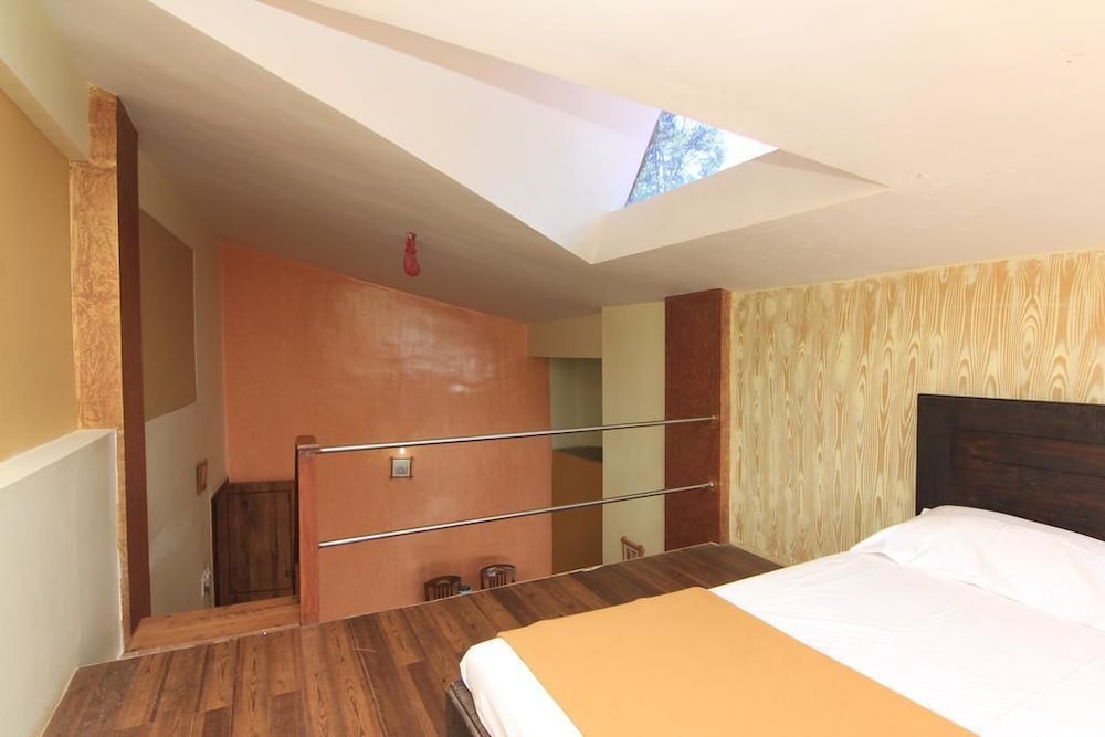 Executive Suite, Valley View
