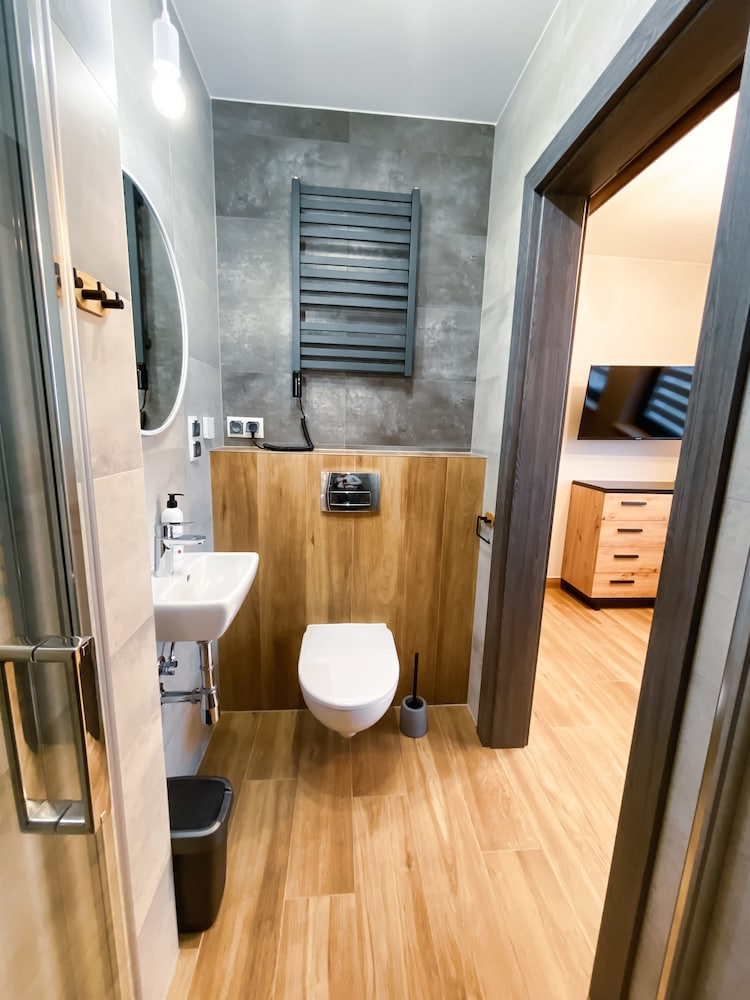 Basic Double Room - Photo 9