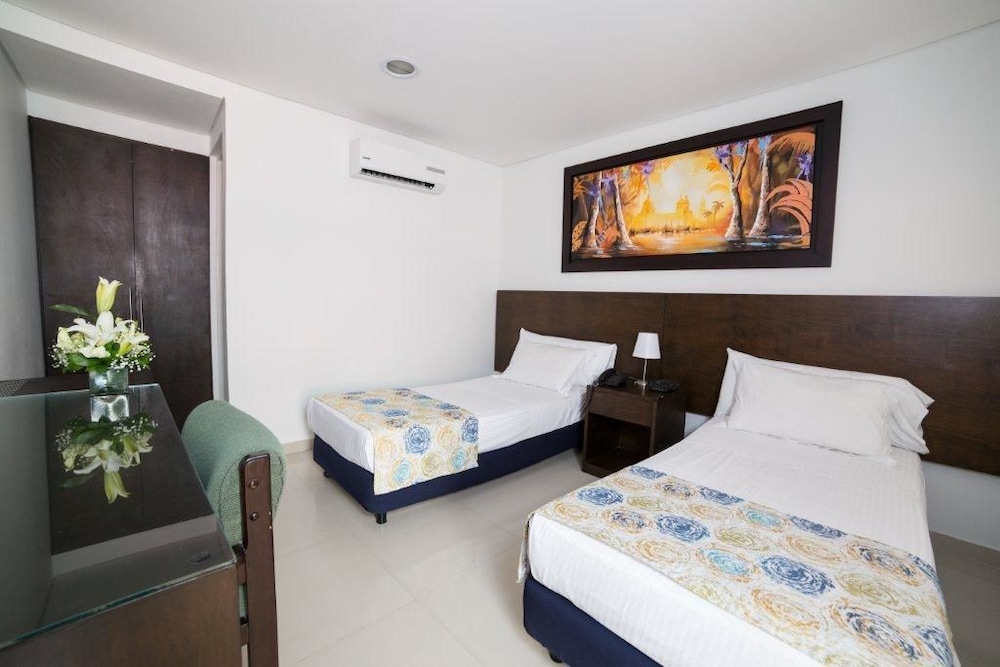 Standard Twin Room - Photo 5