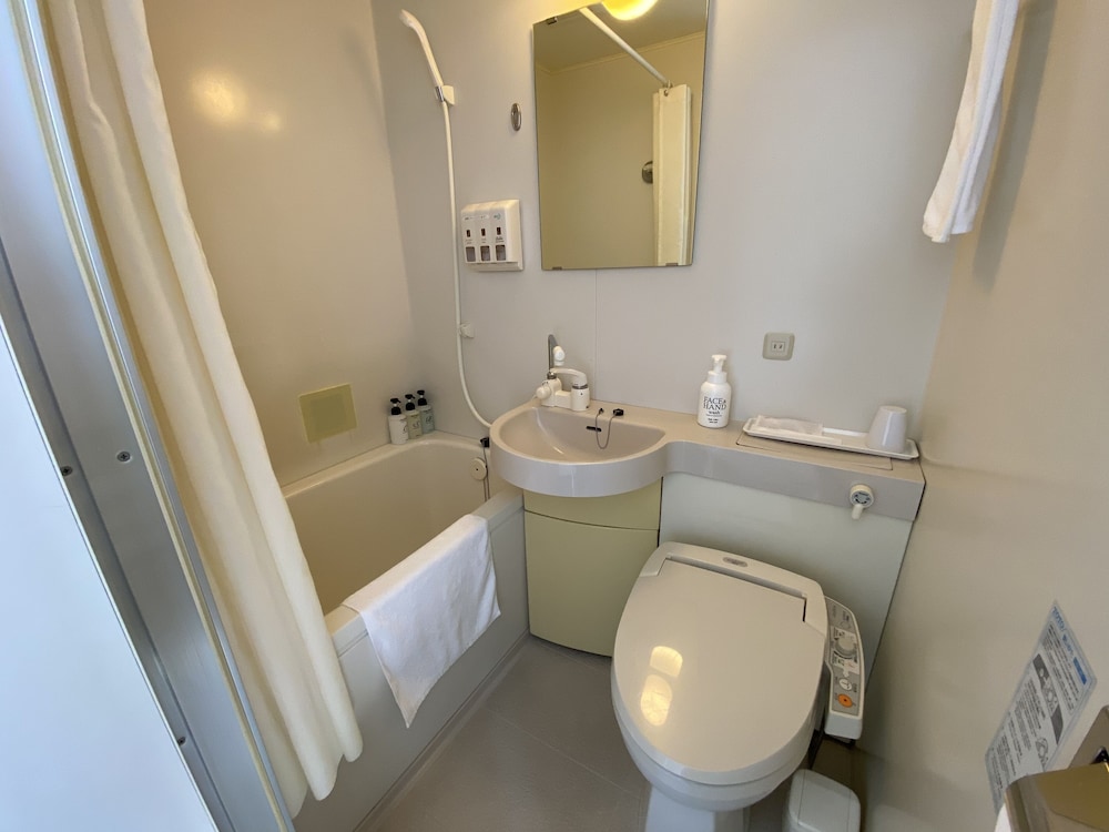 Semi-Double Room, Non Smoking - Photo 9