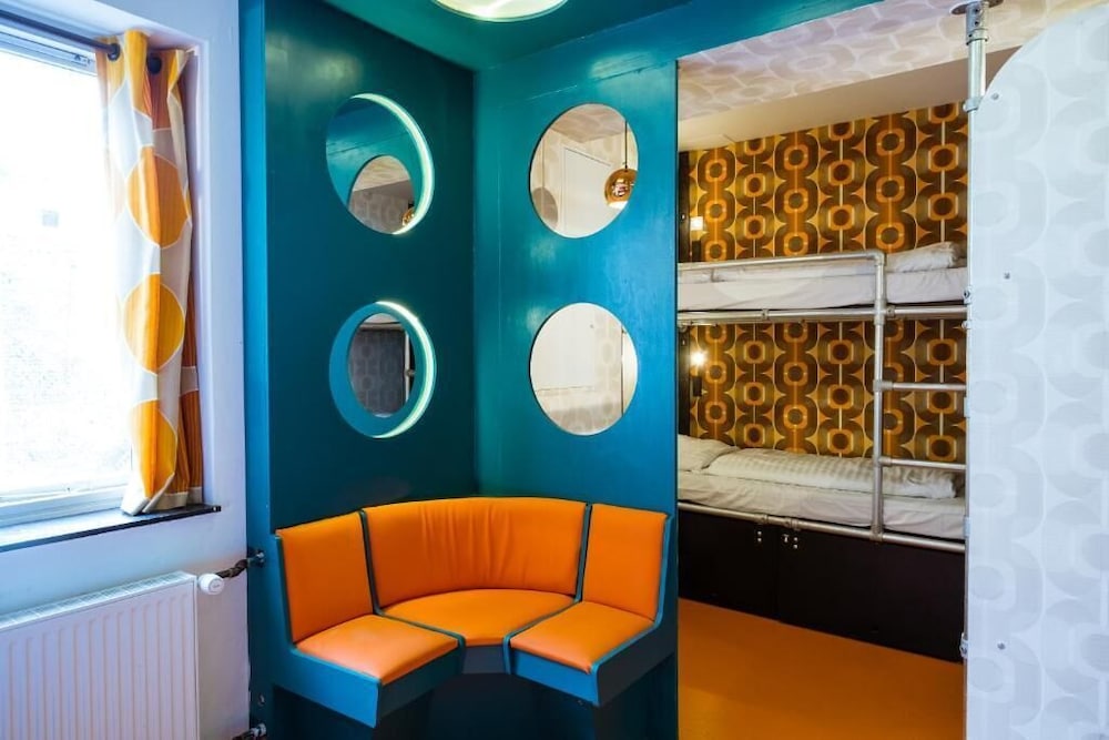 6 Bed Private Room With Shared Bathroom