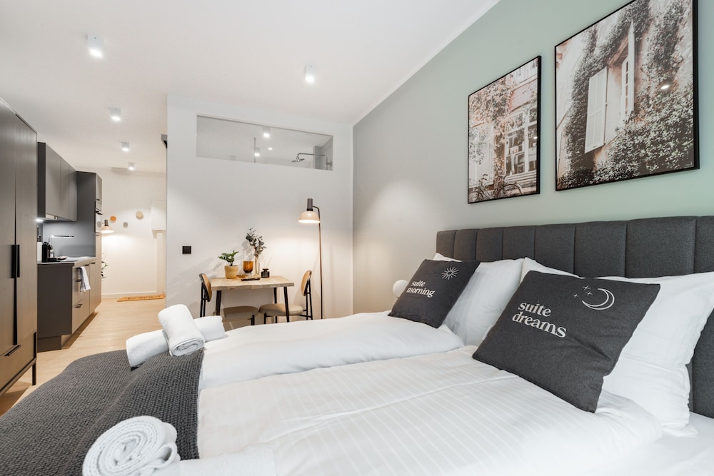 Suite M - Photo 13