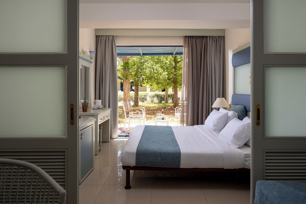 Family Room, Mountain View