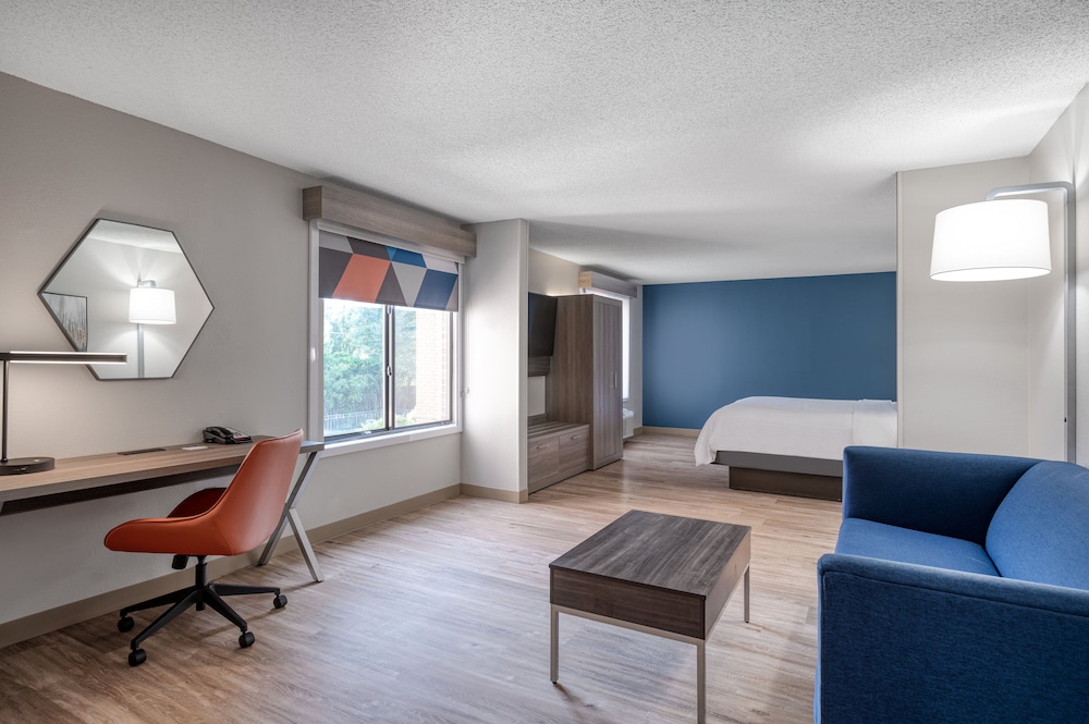 Suite, 1 King Bed (Extra Floor Space) - Photo 1