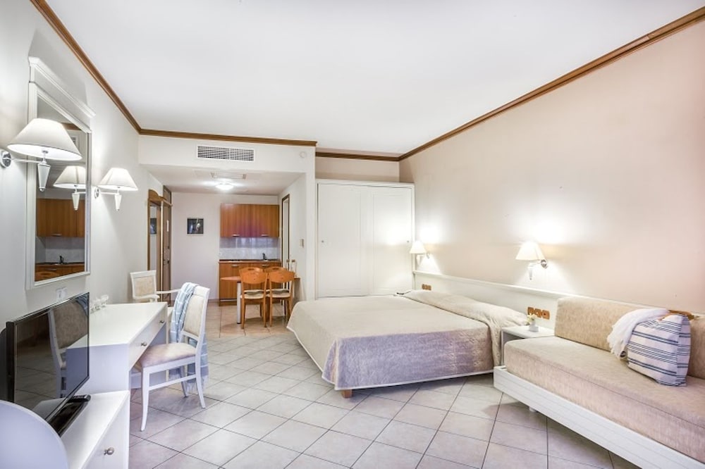Double Room, Sea View - Photo 3