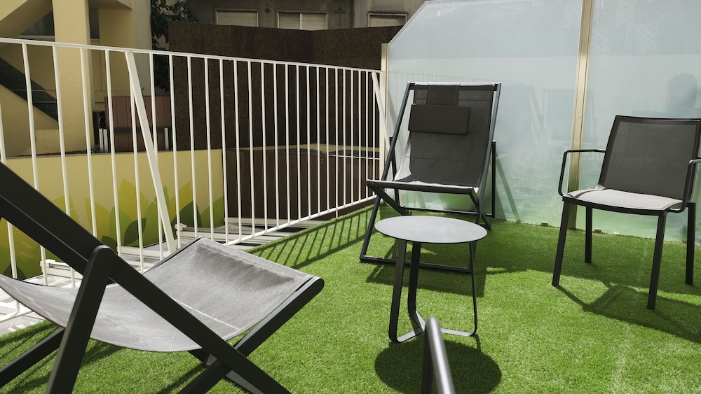 The Leaf Boutique Hotel - Photo 40