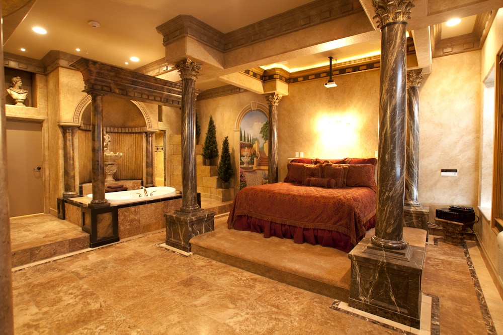 Suite, 1 King Bed (Rome Theme)