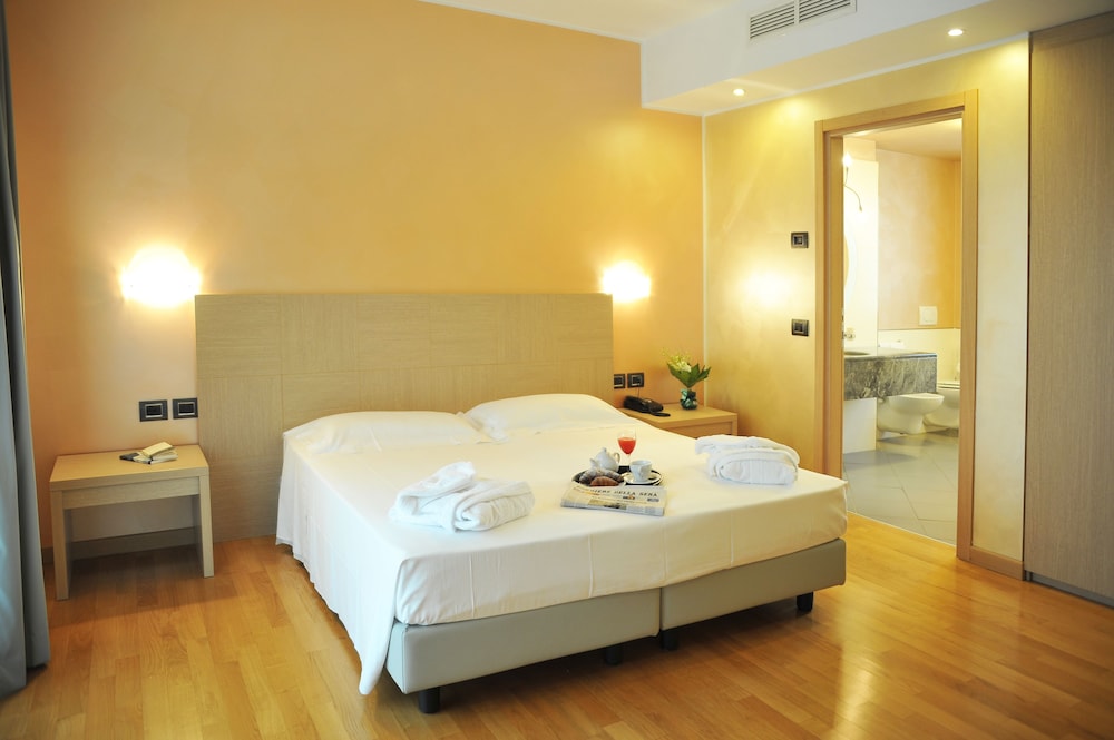 Suite, Terrace (Large) photo 3