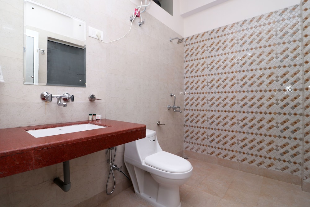 Deluxe Double Or Twin Room, 1 King Bed photo 3